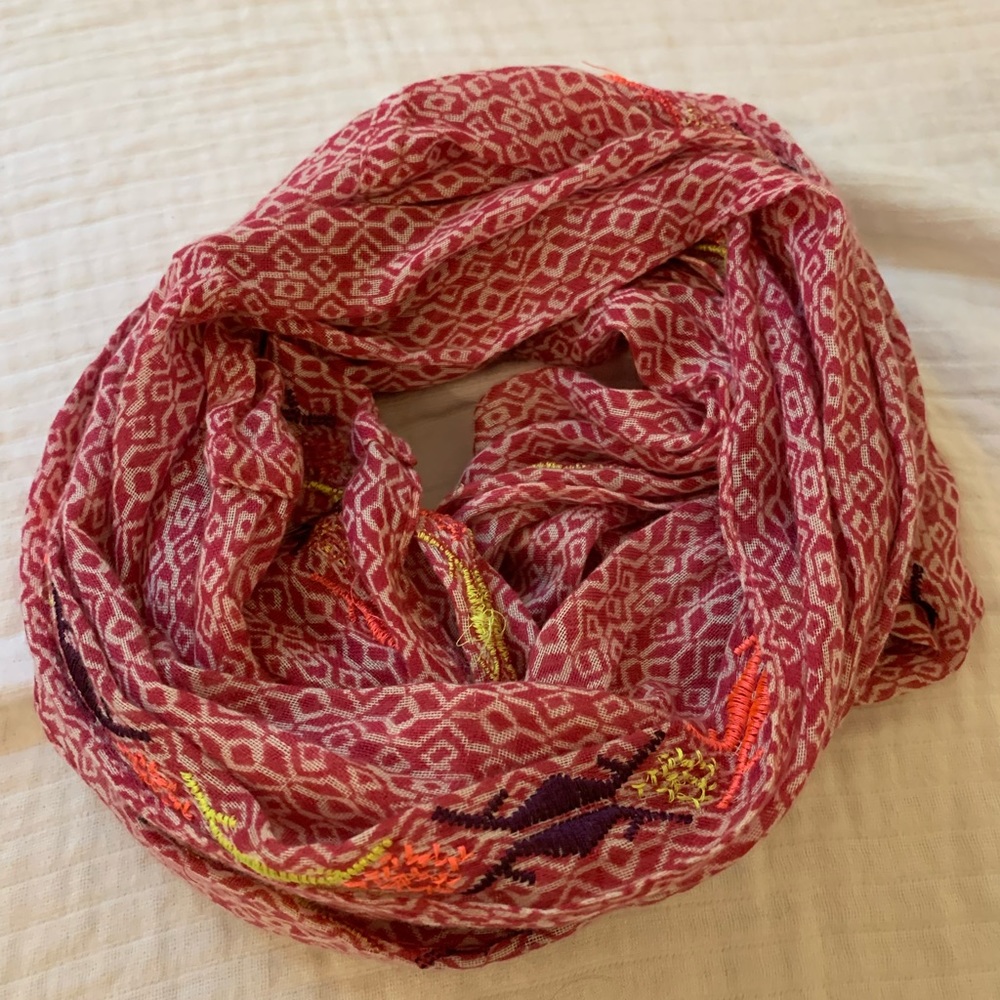👯‍♀️BOGO👯‍♀️ Infiniti scarf
